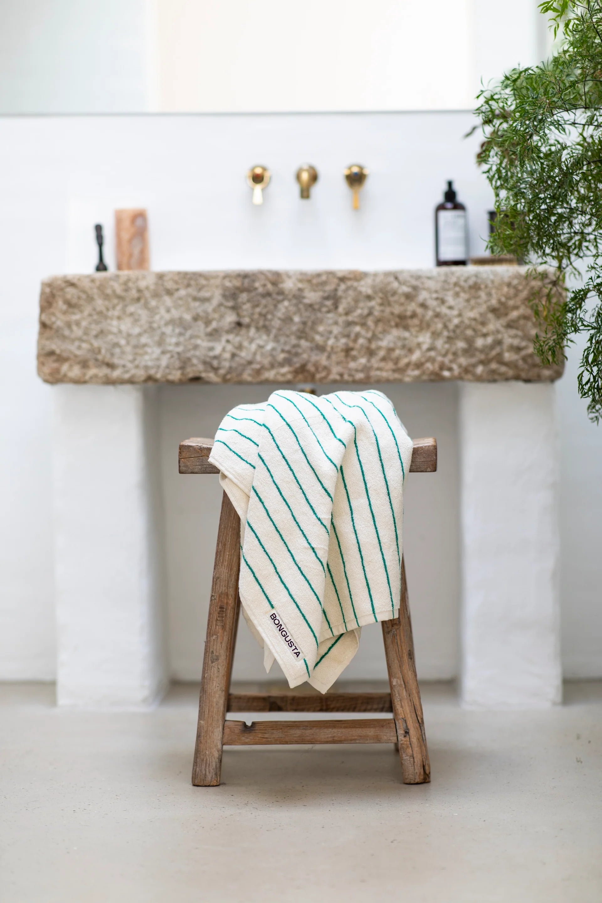 Naram Towels Bath Sheet - Pure white & grass